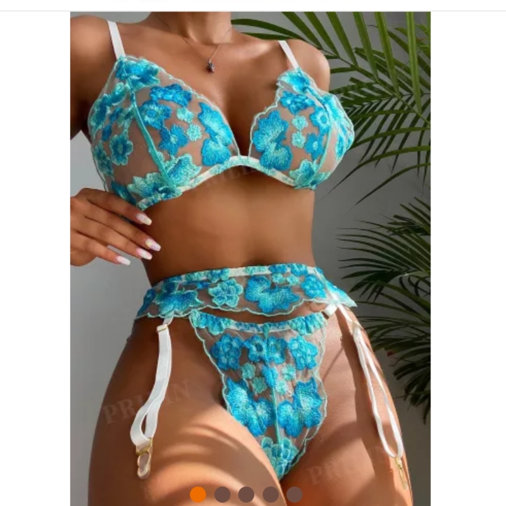 BLUE LINGERIE SET SIZE SMALL FLORAL LACE